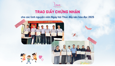 Trao chứng nhận tri ân 12 tình nguyện viên NASU